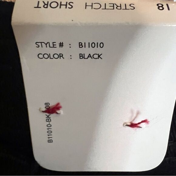 NWT Gloria Vanderbilt Black Classic Fit Tapered Leg Stretch Jean Size‎ 18 Short - Picture 8 of 12